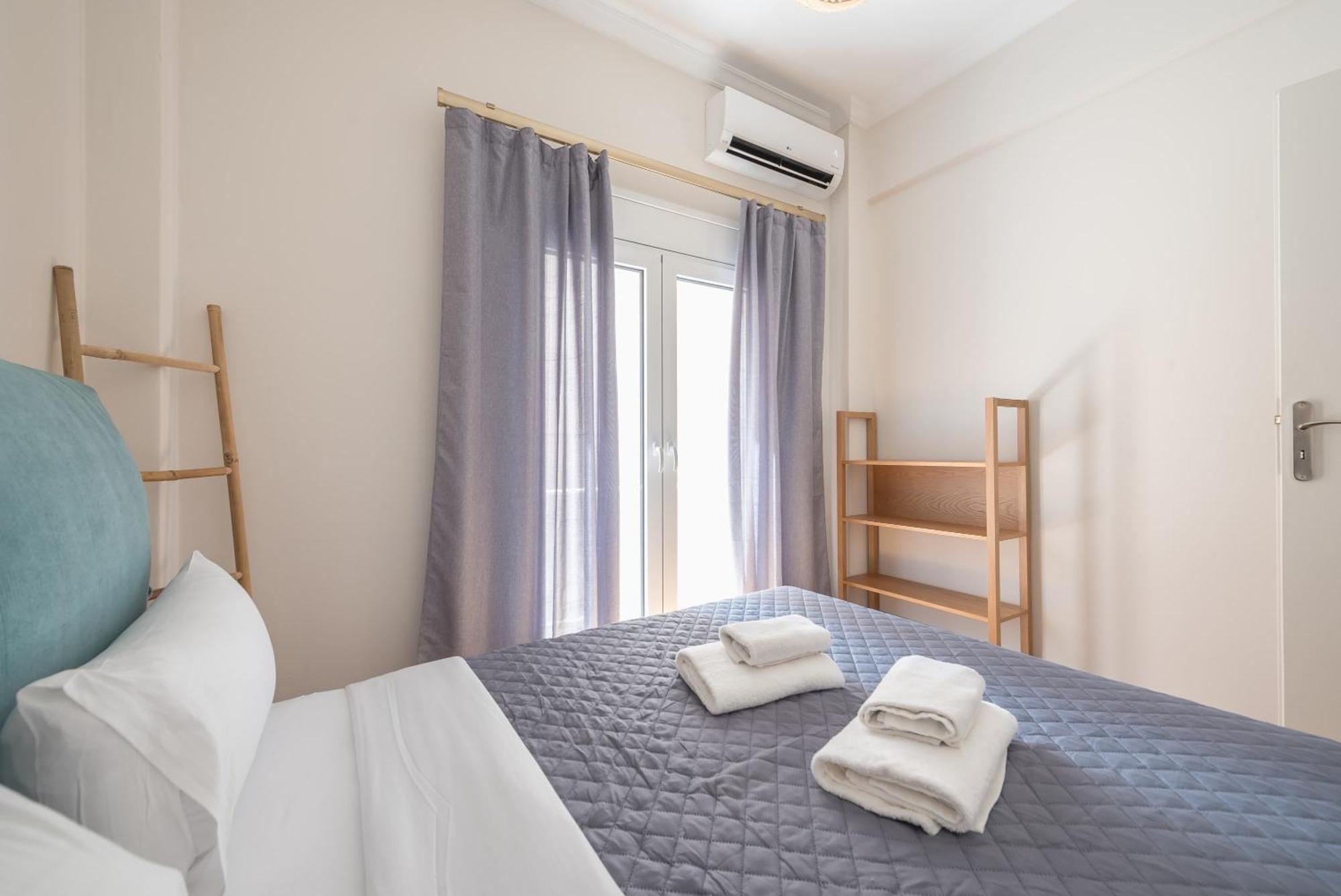 Appartamento Stylish 2 Bd Urban Retreat Near Panormou Metro Atene Esterno foto